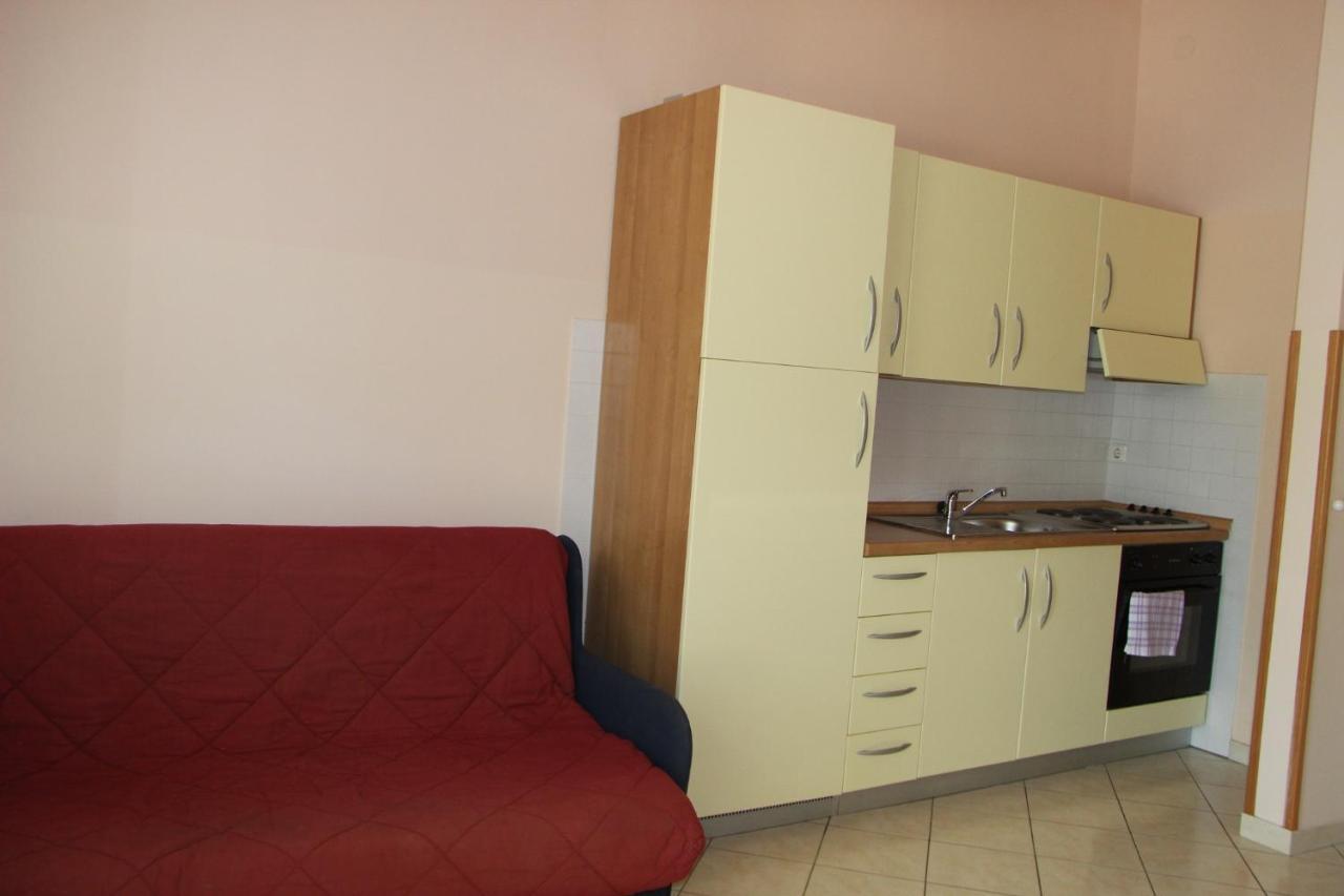Apartments Miriam Premantura Bagian luar foto