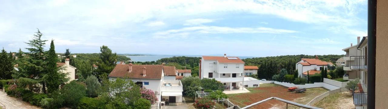 Apartments Miriam Premantura Bagian luar foto