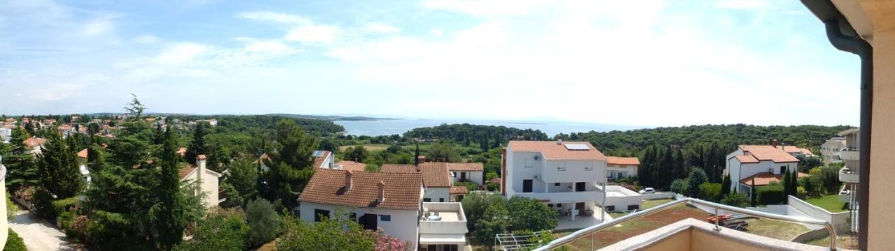 Apartments Miriam Premantura Bagian luar foto