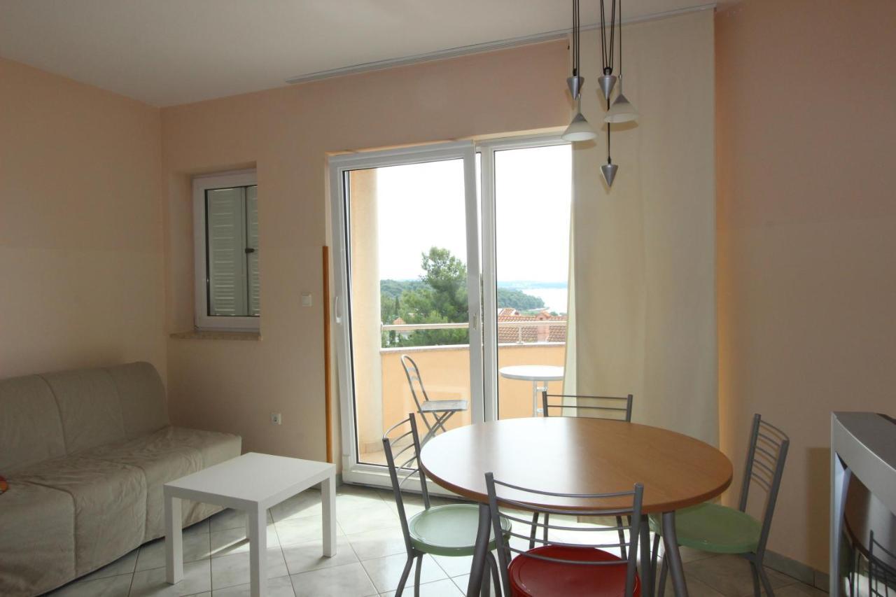 Apartments Miriam Premantura Bagian luar foto